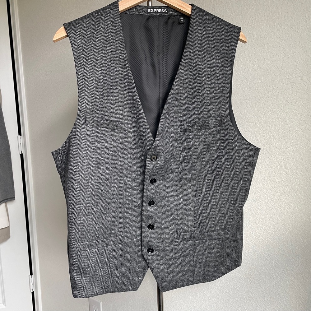 Express Men's Charcoal Gray Herringbone Dress Vest Wool Blend